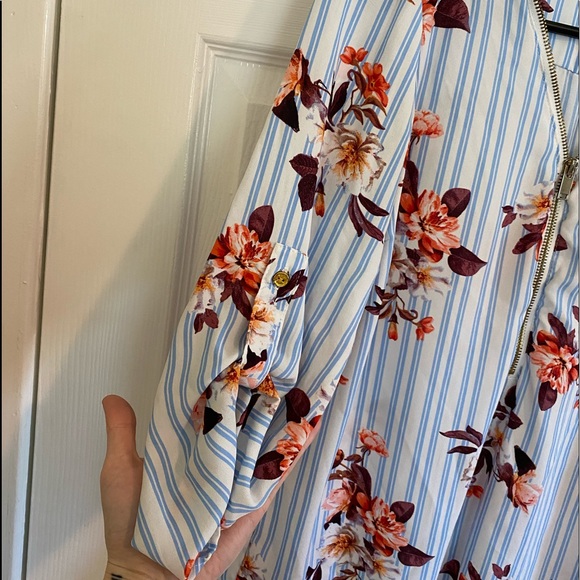 Floral blouse - Picture 2 of 5